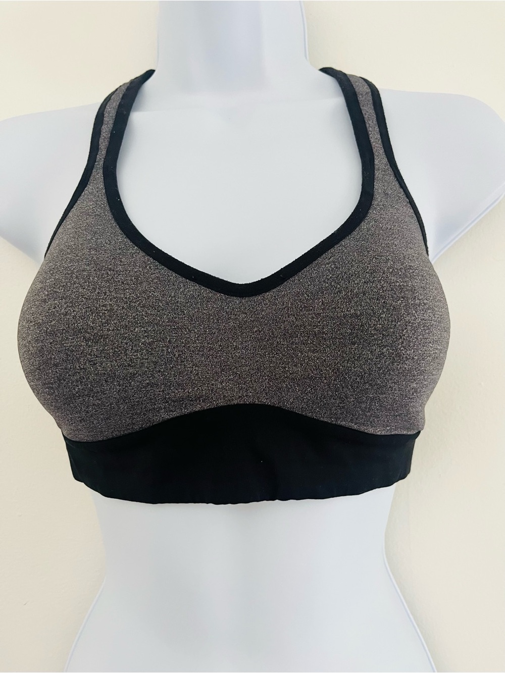 Lululemon Speed Up Bra High Support C/D Cup Heathered Gray Black Size 4